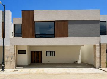 Casa de 3 habitaciones, Santiago · Casa Nueva en Renta en Montano Residencial | 3 Recámaras | Jardín | $45,000