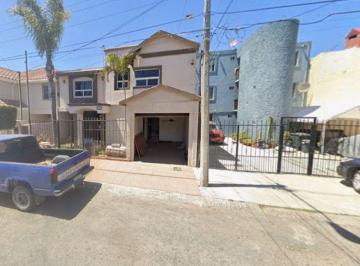 Casa de 3 habitaciones, Tijuana · ¡Maravillosa Propiedad Ubicada en Playas de Tijuana!