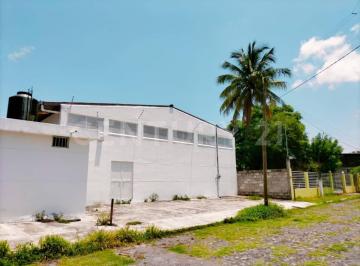 Bodega comercial · 467m² · 6 Estacionamientos · Se Renta Bodega en Calle Pablo Silva, Col Leonardo Gutiérrez, Colima, Col.