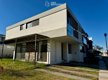 Casa de 3 habitaciones, Tlajomulco de Zúñiga · Casa en Venta - Nueva Galicia, Tlajomulco.