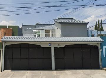 Casa de 4 habitaciones, Naucalpan de Juárez · Casa en Venta en Ciudad Satelite, Naucalpan. Cerca de Plaza Satelite