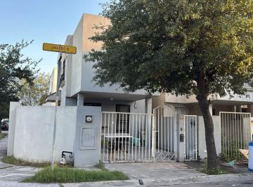 Casa · 92m² · 3 Recámaras · 2 Estacionamientos · Casa en Venta en Mitras Bicentenario