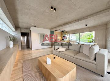 Departamento · 153m² · 3 Recámaras · 1 Estacionamiento · Departamento en Renta en Condesa con Terraza, Totalmente Equipados
