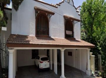 Casa de 5 habitaciones, San Pedro Garza García · Preciosa Casa en Venta Ubicada en Bosques de Pirineos!