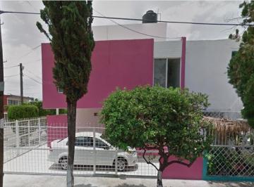 Casa de 3 habitaciones, Guadalajara · Casa en Venta con 3 Recámaras y 140 m² de Terreno en Venta en Guadalajara, Recuperacion Bancaria.
