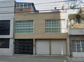 Casa de 4 habitaciones, Benito Juárez · Casa en Venta en San Lorenzo #924
