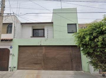 Casa de 4 habitaciones, León · Venta de Casa en Leon Moderno, Leon Guanajuato