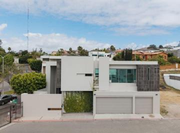 Casa de 4 habitaciones, Tijuana · Casa en Venta, Hacienda Agua Caliente