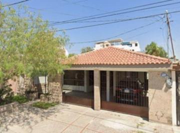 Casa de 3 habitaciones, Gómez Palacio · Hermosa Casa en Venta Durango de 320 m²