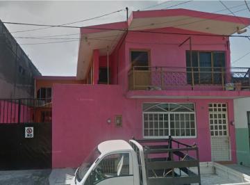 Casa de 3 habitaciones, Manzanillo · Casa en Venta con 130 m² de Terreno y 3 Recámaras en Venta en Manzanillo