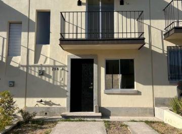 Casa · 78m² · 2 Recámaras · 2 Estacionamientos · Casa en Renta en Alta California Residencial
