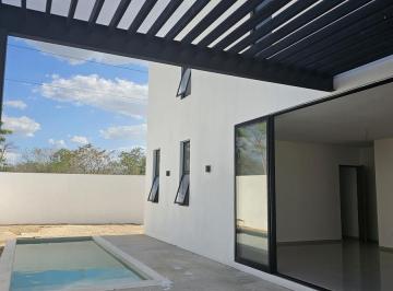 Casa en condominio · 190m² · 3 Recámaras · 2 Estacionamientos · Venta Casa 2 Plantas 3 Recamaras y Alberca Privad A/amenidades Cholul Merida