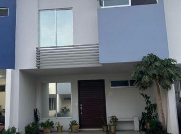 Casa en condominio · 115m² · 3 Recámaras · 2 Estacionamientos · Casa en Venta Dentro de Coto en La Tijera
