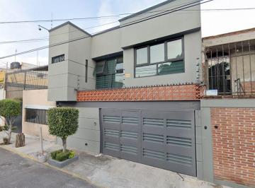 Casa de 3 habitaciones, Iztapalapa · Casa en Venta en Col Heroes de Churubusco Iztapalapa Cdmx