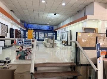 Local comercial · 669m² · 4 Estacionamientos · Local en Naucalpan de Juárez