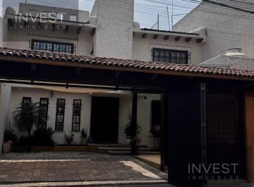 Casa · 210m² · 4 Recámaras · 2 Estacionamientos · Casa - Adolfo Ruiz Cortines
