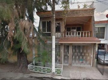 Casa de 3 habitaciones, Guadalajara · Se Vende Casa en Colonia Ferrocarril Guadalajara Jalisco