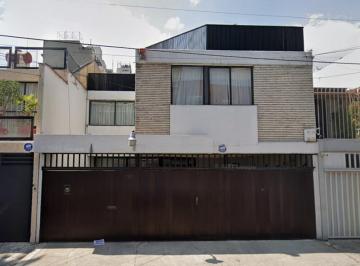 Casa de 4 habitaciones, Benito Juárez · Casa en Venta en Martin Mendalde #1117