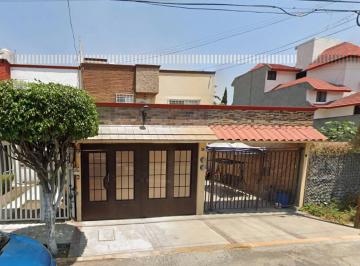 Casa de 4 habitaciones, Gustavo A. Madero · Casa en Venta en de La Playa 36, Acueducto de Guadalupe, Gustavo A. Madero.