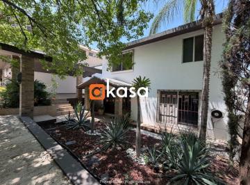 Casa de 3 habitaciones, Guadalupe · Casa en Venta en Contry Silla 6to Sector