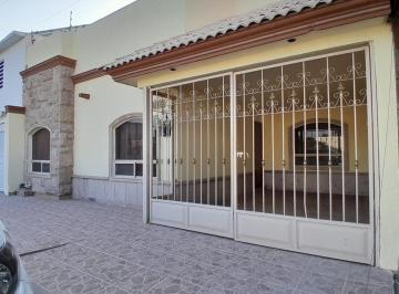 Casa · 165m² · 3 Recámaras · 1 Estacionamiento · Casa en Venta en Nuevo San Isidro, Torreon, Coah