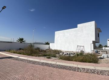 Terreno / Lote · 203m² · Lote en Venta en Ciudad Maderas Dentro de Privada