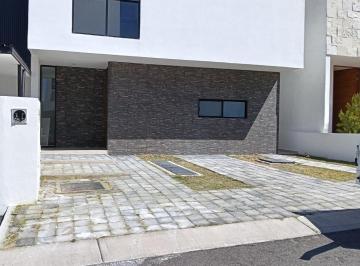Casa · 160m² · 2 Recámaras · 2 Estacionamientos · Casa en Venta en Preserve Juriquilla, Querétaro