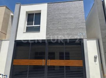 Casa · 160m² · 3 Recámaras · 2 Estacionamientos · Casa en Renta en Apodaca