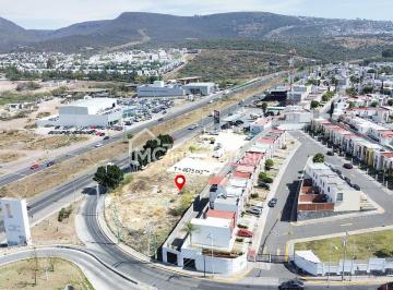 58ad3e5d2c2e9e179e4c2037021f5e78c559aacd97a63f099bc9fe1cf16657a1 · Terreno Comercial en Venta Sobre Fray Junípero Serra, Querétaro