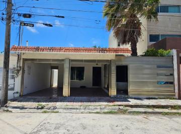 Casa de 3 habitaciones, Boca del Río · Casa de un Nivel y 3 Recámaras en Venta, Jardines de Mocambo, Boca del Rio
