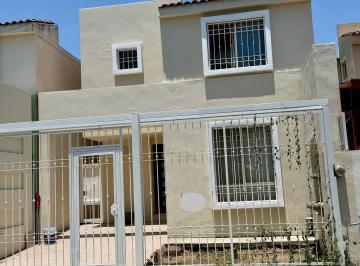 Casa · 110m² · 3 Recámaras · 1 Estacionamiento · Casa en Renta en Cumbres San Agustín