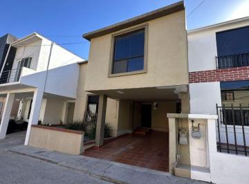 Casa de 4 habitaciones, Tijuana · Casa en Renta en Privada San Carlos