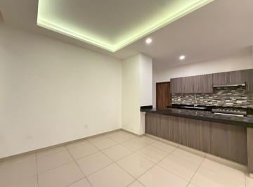 Casa · 420m² · 4 Recámaras · 2 Estacionamientos · Casa de 4 Recamaras en Residencial Lago Esmeralda, Zona Esmeralda