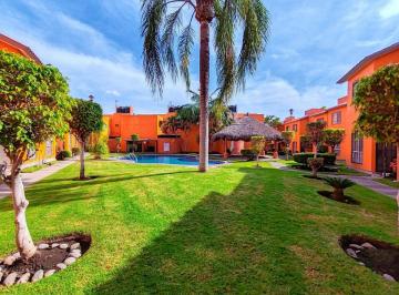 Casa de 3 habitaciones, Emiliano Zapata · Casa en Venta Ojo de Agua Cerca de Plaza Solaz Esquina con Alberca Si Creditos
