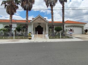 Casa · 519m² · 4 Recámaras · 4 Estacionamientos · Casa en Venta en Villas del Mesón, Juriquilla - (4)