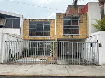 Casa · 4 Recámaras · 2 Estacionamientos · Casa en Chapultepec Sur