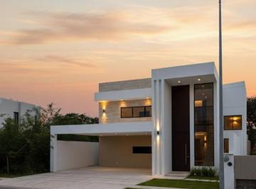 Casa · 434m² · 4 Recámaras · Casa en Venta en Mérida en Privada Nortemerida