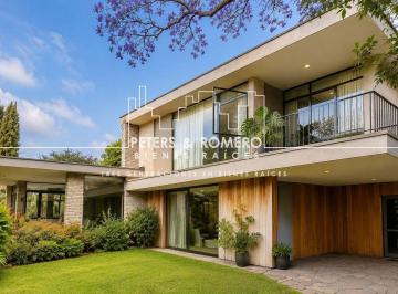 3dc738bd36d571cd7e823744bf7ab8f917d17be9bf1fe1b315de6d2560857cba · Casa en Venta en Lomas de Chapultepec