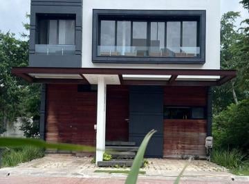 Casa en condominio de 4 habitaciones, Benito Juárez · Hermosa Casa Arbolada Av Huayacan