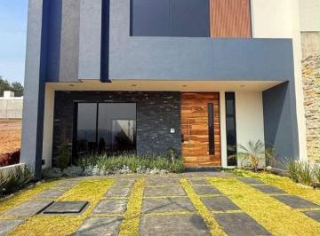 Casa de 3 habitaciones Renta MN 30,000 · Casa en Renta Altozano