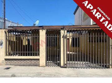 N/A · Amplia Casa de 3 Recamaras, 2 Baños y Cuarto de Servicio en Solidaridad