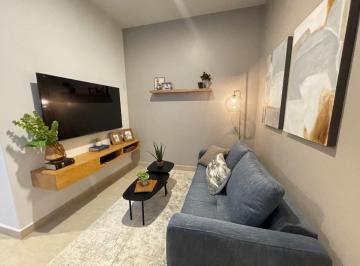 Casa · 198m² · 3 Recámaras · 2 Estacionamientos · Casa en Venta Zibata, Estudio, Sala de Tv