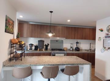 Casa · 240m² · 3 Recámaras · 2 Estacionamientos · Casa en Venta Zibata, Cuarto de Servicio, 3 Recámaras, Sala de Tv