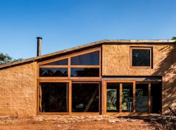 Casa · 90m² · 1 Recámara · 10 Estacionamientos · Hermosa Casa en Venta Atemajac de Brizuela, Terreno de 1089.70
