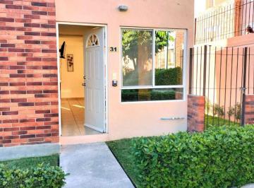 Casa en condominio de 2 habitaciones, Xochitepec · Casa Amueblada con Jardín Privado, Alberca y Seguridad 24/7