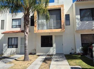Casa en condominio de 3 habitaciones, Querétaro · Casa con 3 Recámaras en Venta en Sonterra