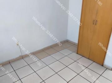 Casa de 2 habitaciones, San Pedro Tlaquepaque · Se Renta Casa en La Colonia El Tapatío Sobre Av Patria 3486.