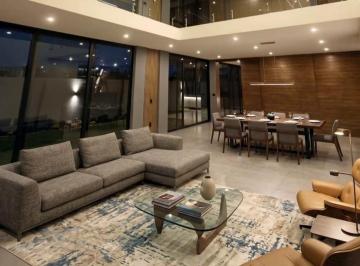 Casa de 4 habitaciones, Querétaro · Casa en Venta Altozano