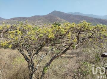 Terreno / Lote · 375m² · Terreno en Venta Luu - Daan - Tuun en Zona Urbana de San Andrés Huayápam, Oaxaca