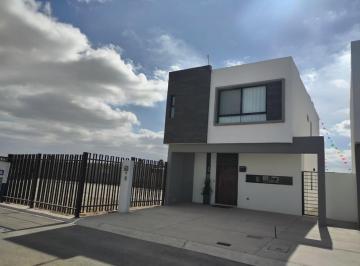 Casa · 146m² · 3 Recámaras · 2 Estacionamientos · Casa en Fraccionamiento Cerrado con Amenidades en Torreón Coah.